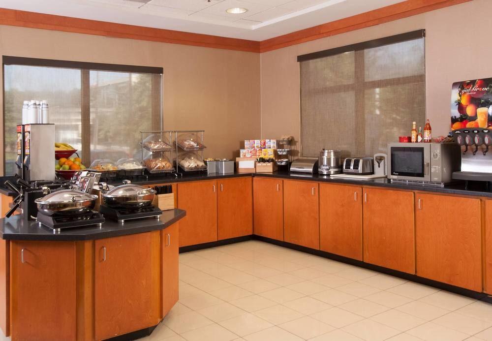 Fairfield And Atlanta Airport South/sullivan Road Hotel College Park