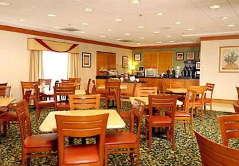 Hotel Fairfield And Atlanta Airport South/sullivan Road