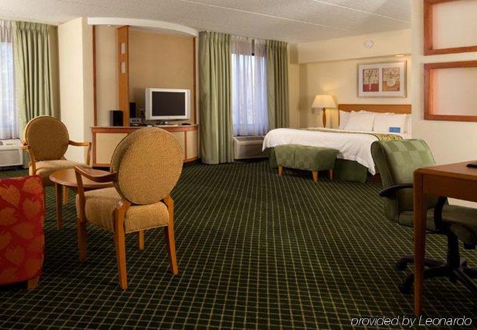 Hotel Fairfield And Atlanta Airport South/sullivan Road College Park