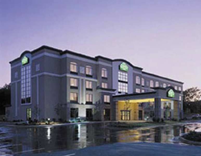 Fairfield And Atlanta Airport South/sullivan Road Hotel 3*