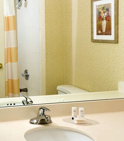 Fairfield And Atlanta Airport South/sullivan Road 3*