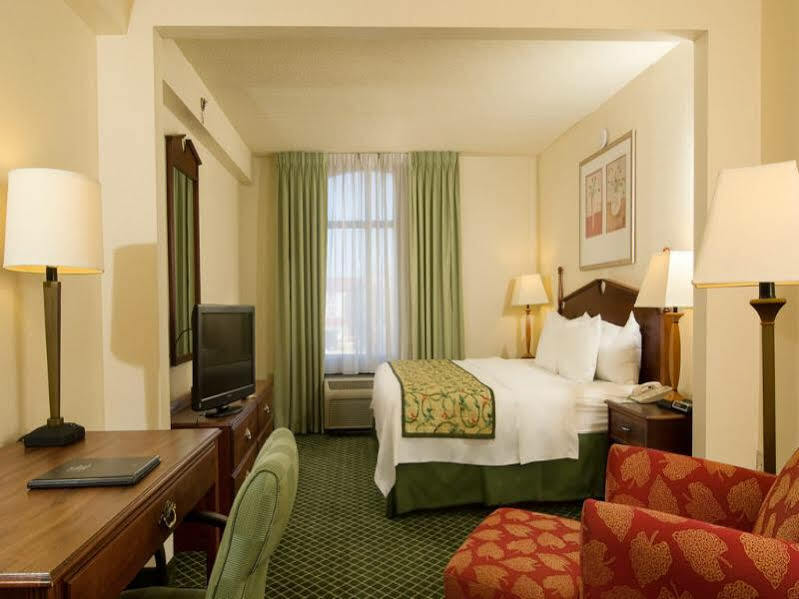 Fairfield And Atlanta Airport South/sullivan Road 3*