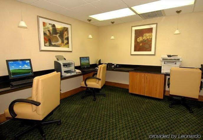 Hotel Fairfield And Atlanta Airport South/sullivan Road 3*